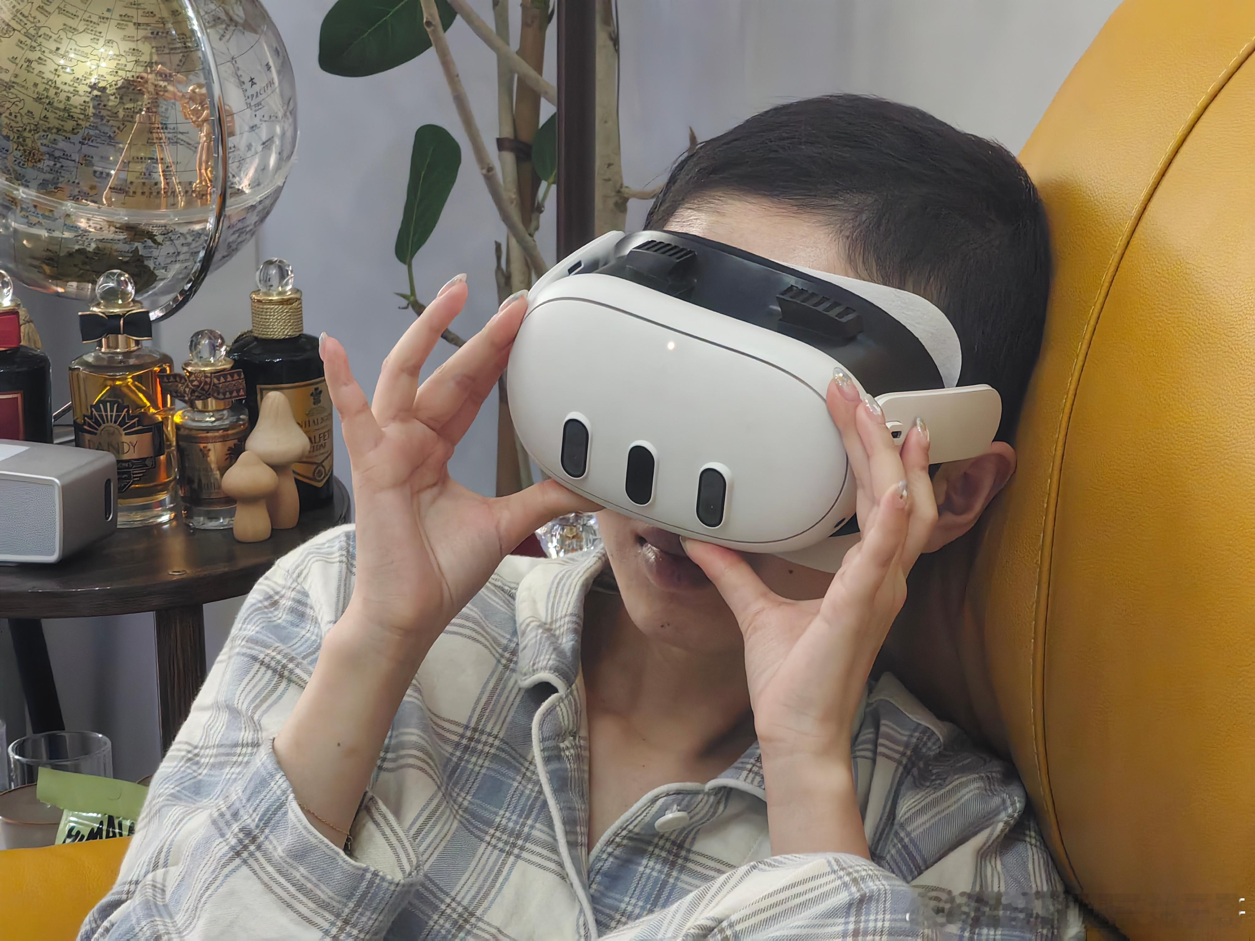 好奇一问：真的有人想看到更栩栩如生的VR影像里的我么？或者真的有人想这样为身边人