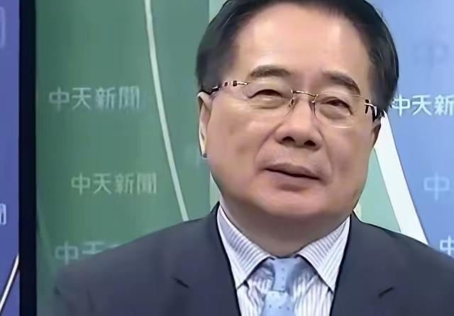 蔡正元博士针对台湾统一问题爆出了金句——

“武力攻打，你又不敢！”什么意思呢？