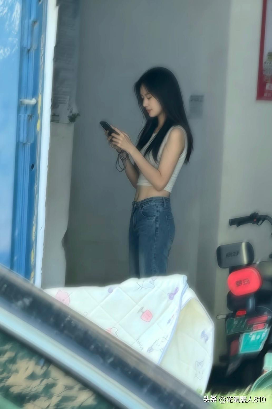 你会选择何种牛仔裤穿搭