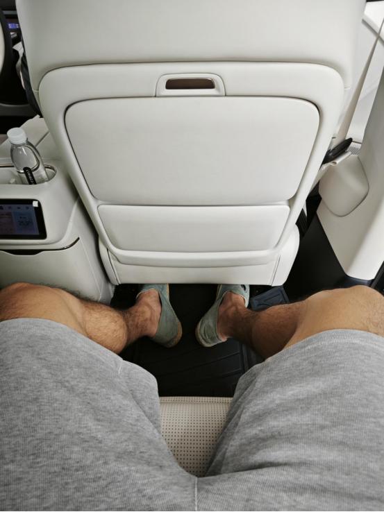 灵活的空间，装载的是生活中的无限可能
深蓝S09我早前就试过了，空间确实挺大的，