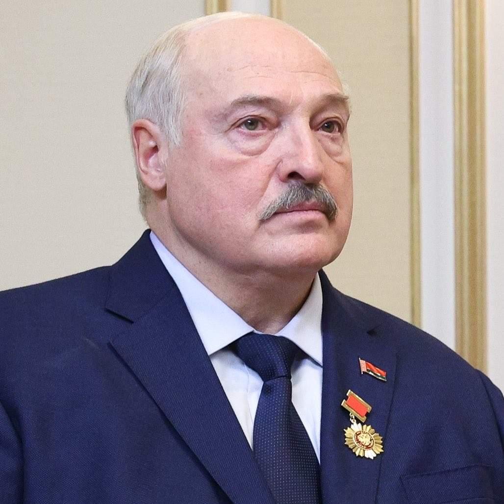 白俄罗斯总统卢卡申科说，“如果伊朗有美国那样的武器，早把以色列从地球上抹去了。”