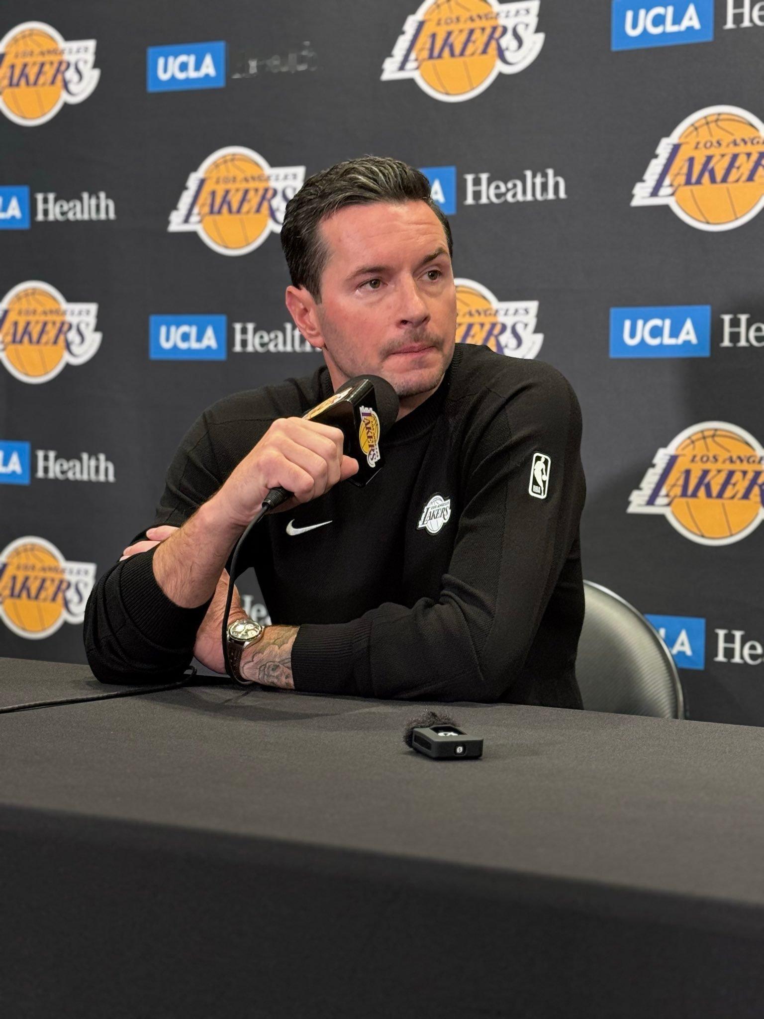 JJ雷迪克谈到艾顿：“过去的10天里，他无论是作为队友还是球场上的沟通者都表现得