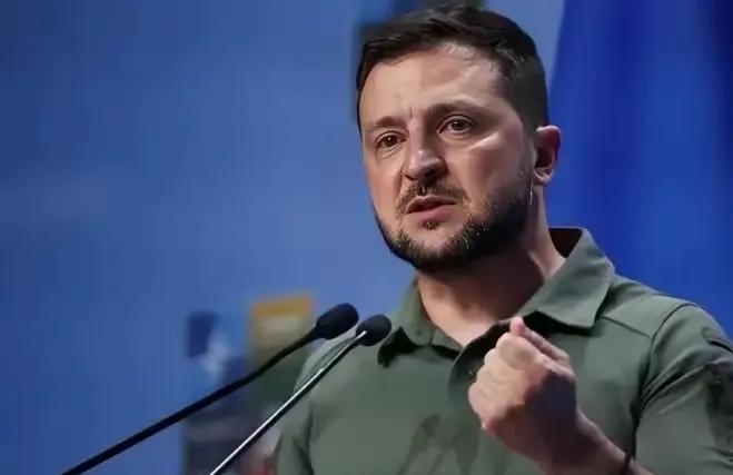 乌克兰总统泽连斯基彻底绝望了！  
不是因为他丢了乌东四州，也不是因为没有得到美