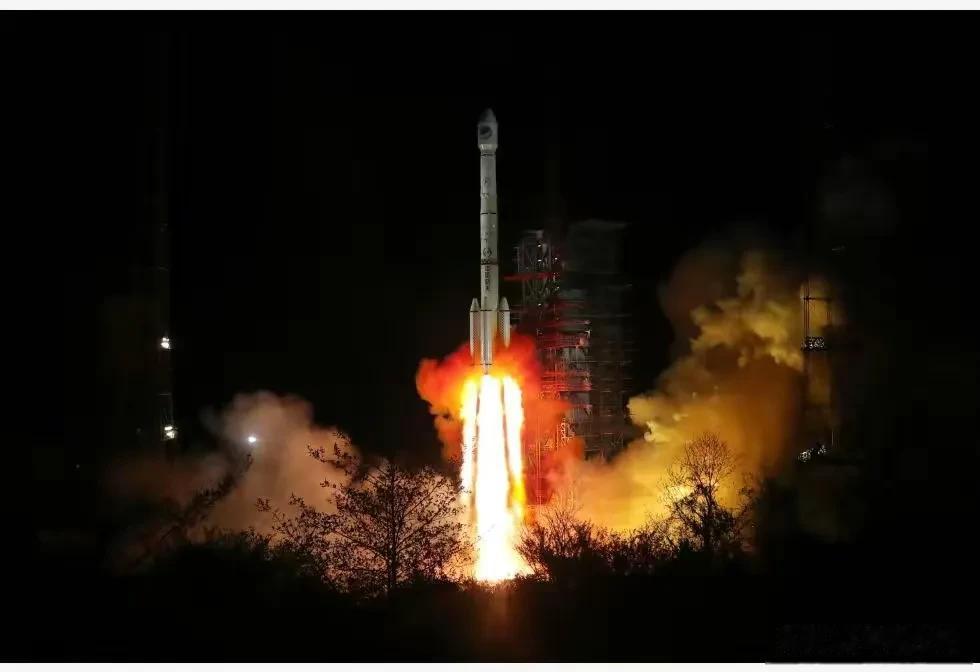 神舟17号载人飞船将于本月底发射升空。
时间过得真快，神舟一号1999年11月发