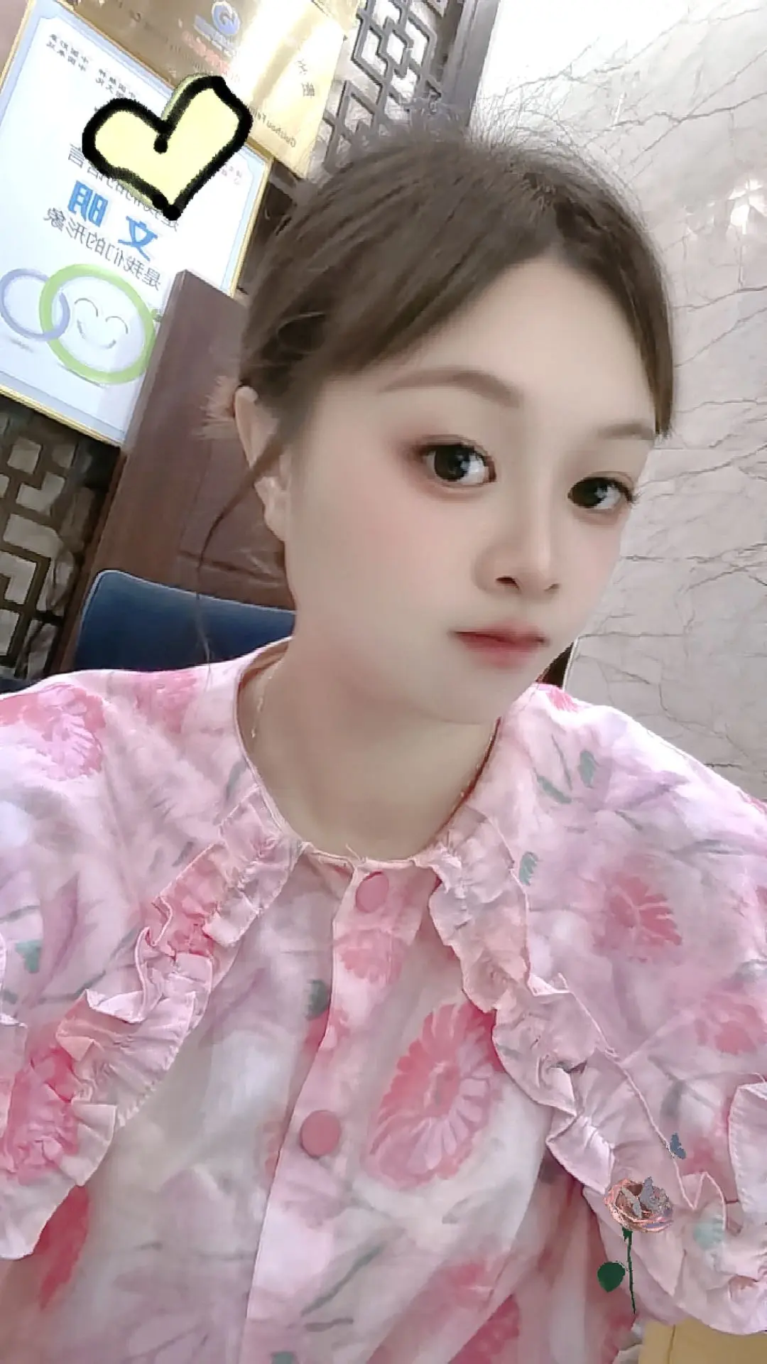 “疲惫的生活里，真的需要一个精神寄托，所以乐观和懂你的人，才是疲惫生活...