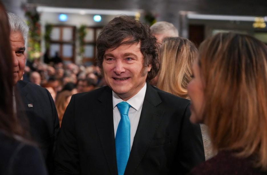 破冰？阿根廷总统拟访英 剑指马岛武器禁运与南极博弈
 
西班牙《机密报》曝料，阿