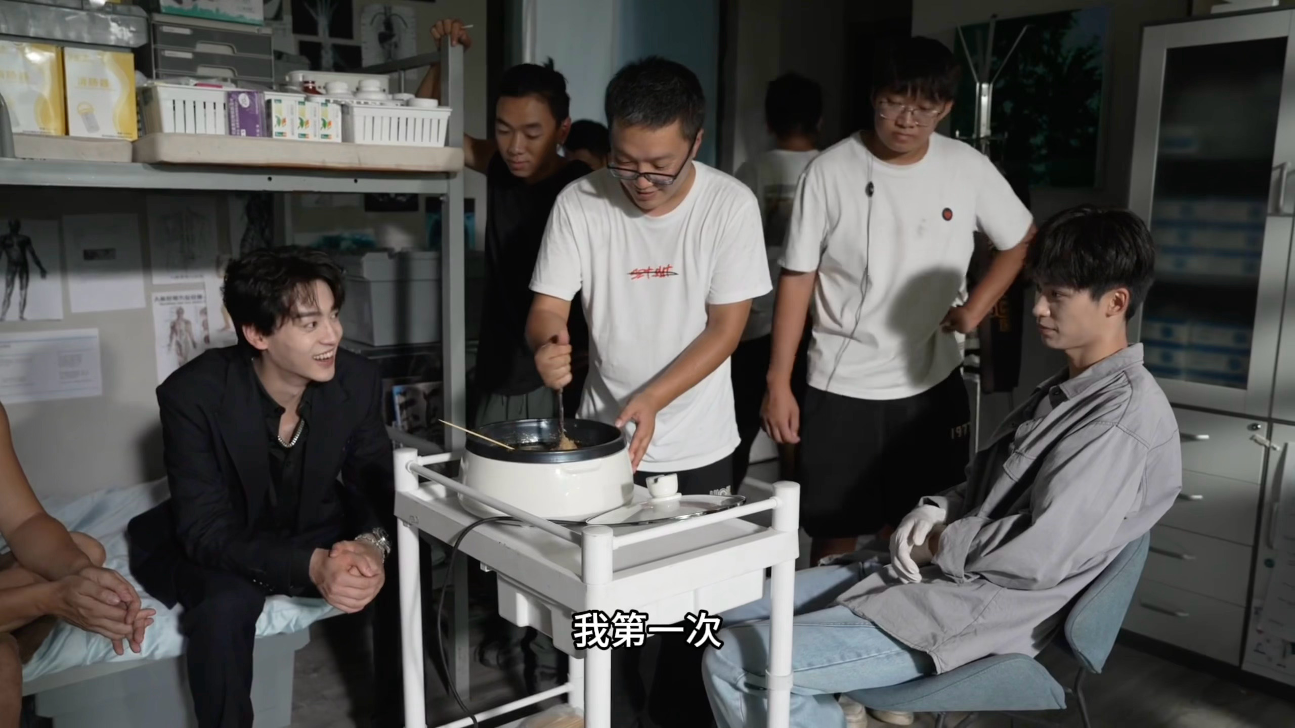 一听“我第一次”这种关键词秒回头 ​​​