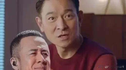 刘德华VS杨坤：谁是你心中的歌坛天王？  

刘德华，影视歌三栖巨星，40年顶流