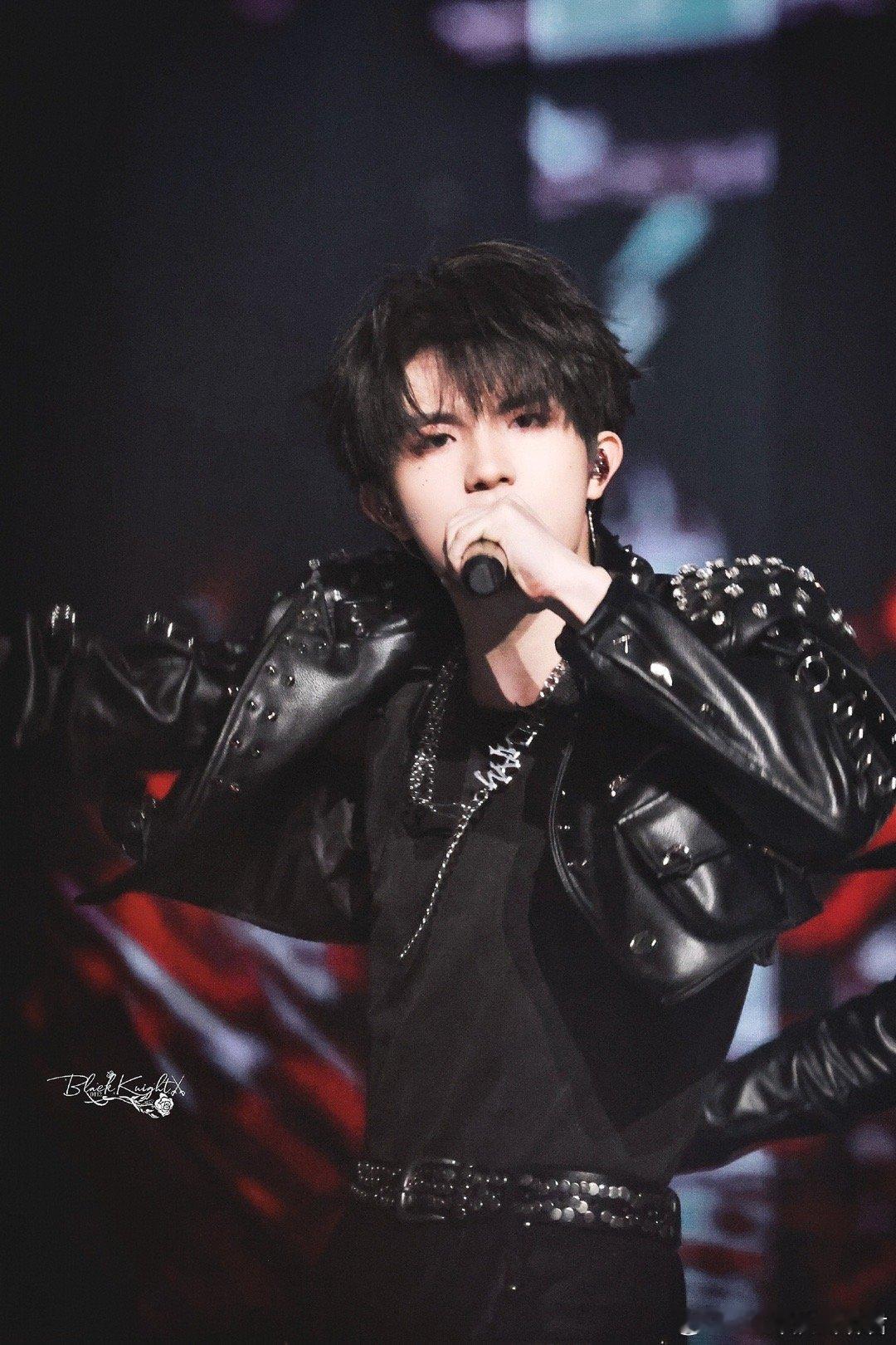 苏新皓已争气争气再争气实力是最好的底气！不管是节目还是舞台，苏新皓都全力以赴展现