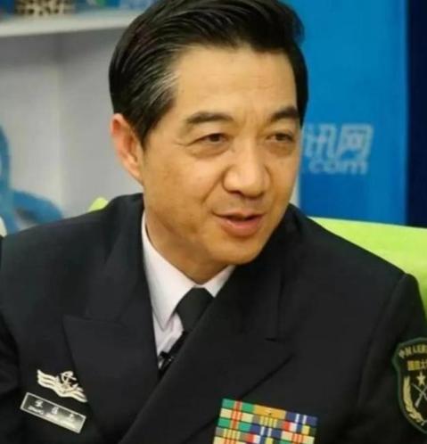 张召忠有句话越品越觉得准——特朗普恐怕是美国最后一位还能让美国GDP压过中国GD