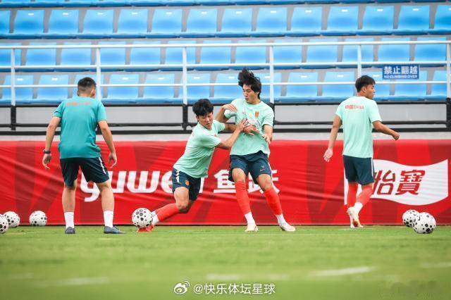 国足亚洲杯国足 国足热身赛安排暗藏玄机 与吉尔吉斯隔空对战9月19日，中国男足国