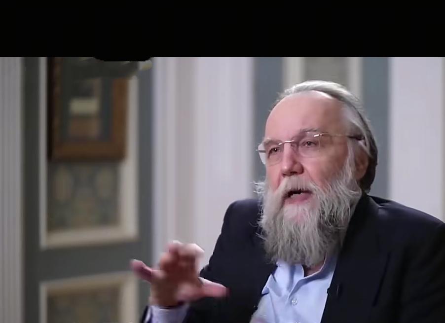 俄乌战争开始时，所有人都认为以俄罗斯的实力将会很快打垮乌克兰，取得胜利。结果战争