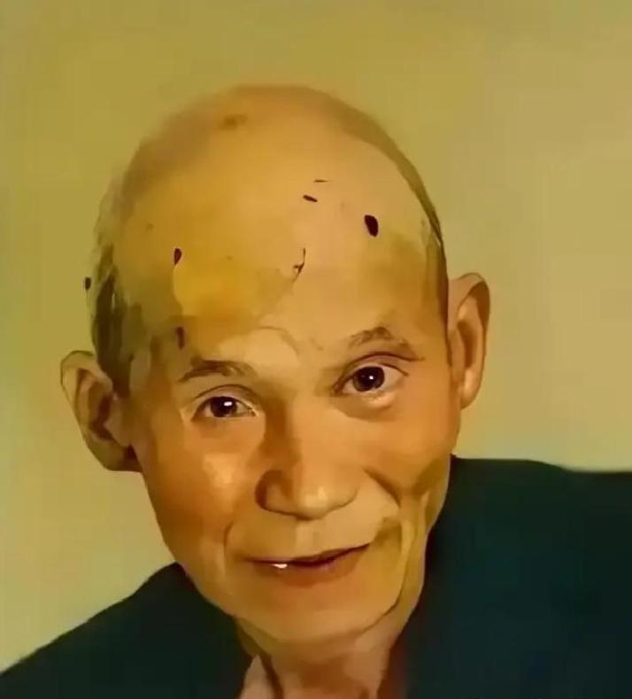 他是全中国坐牢时间最长的人，坐了长达57年的牢，20岁入狱，77岁才被释放，没想