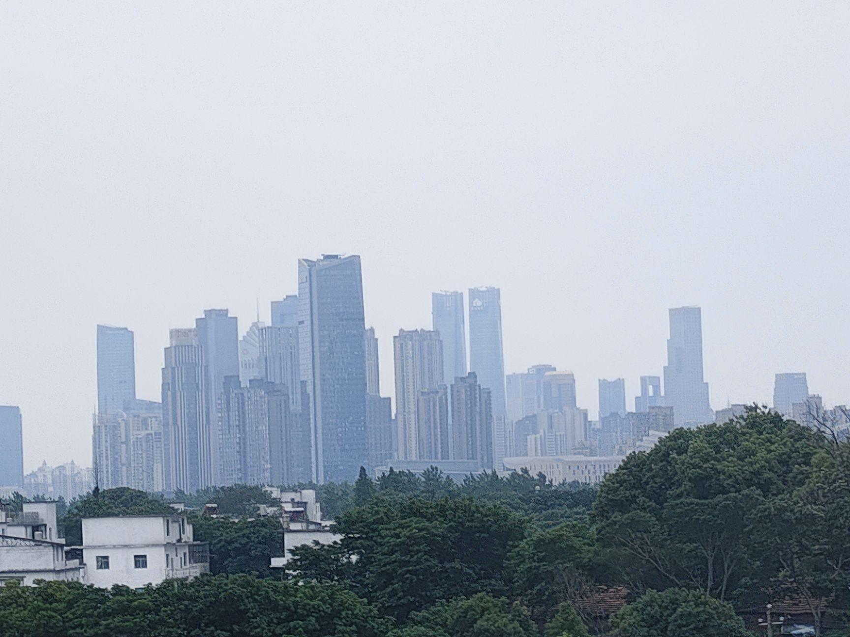 各位提前到粤港澳大湾区车展的伙伴可以发几张照片看看嘛，有点很期待