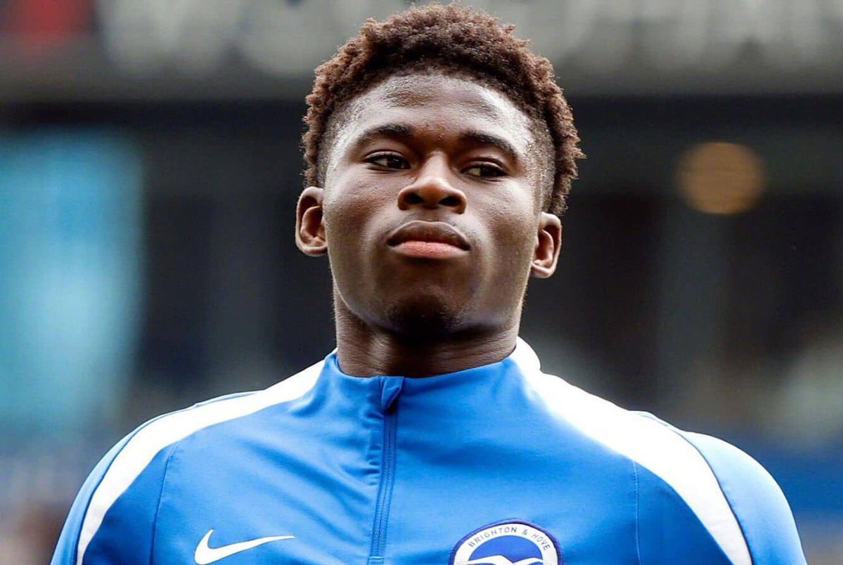 📢 最新消息：曼联早在去年12月就与卡洛斯·巴莱巴的代表进行了会谈。尽管这位球