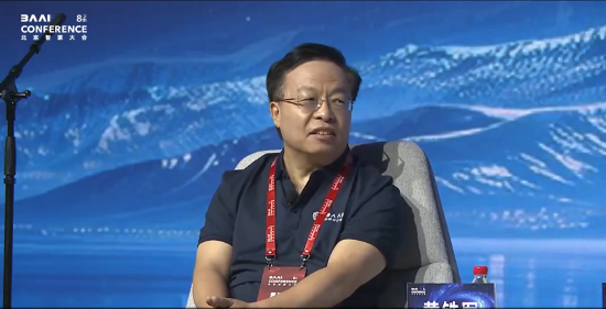 北大教授黄铁军：控制AI不现实，人类与智能体应在“理性世界”