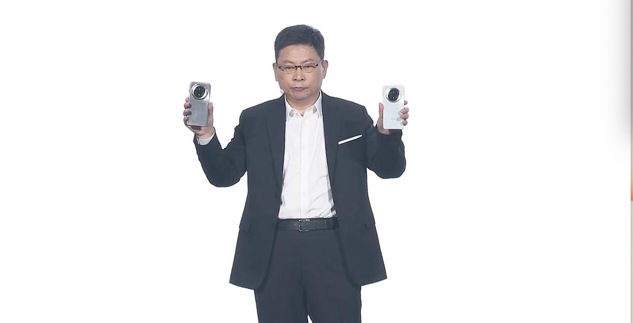 拍照是一种表达方式，而华为Mate 70系列赋予了我们更多的表达自由。华为Mat