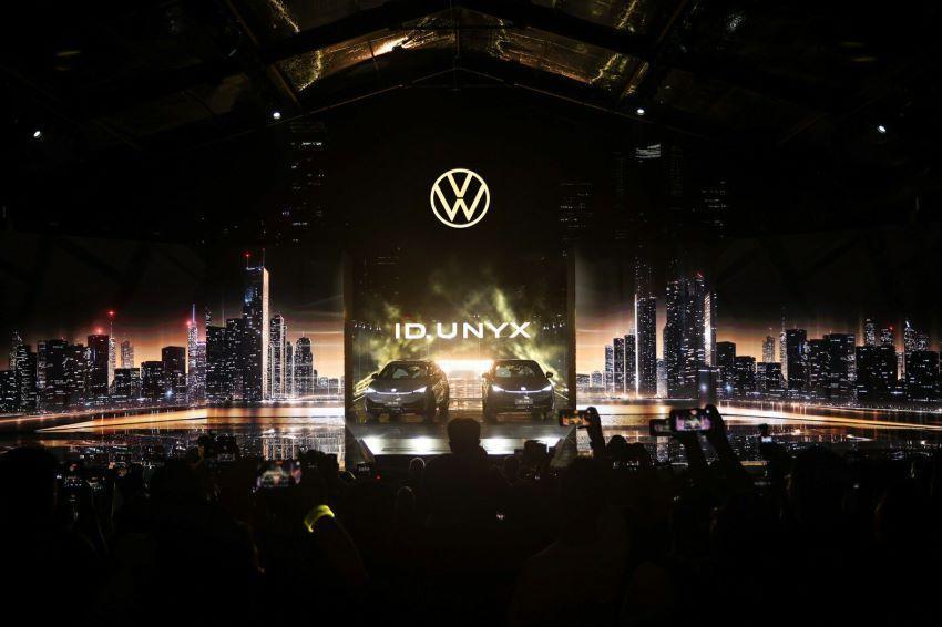 车上的智能化永远都是服务于用户的，更聪明、自由、个性化的始终是大家想要，是外观内