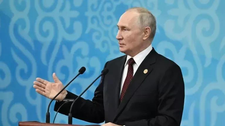 普京谈俄乌和平条约：有些内容听起来很可笑
俄新社11月27日报道，俄罗斯总统普京