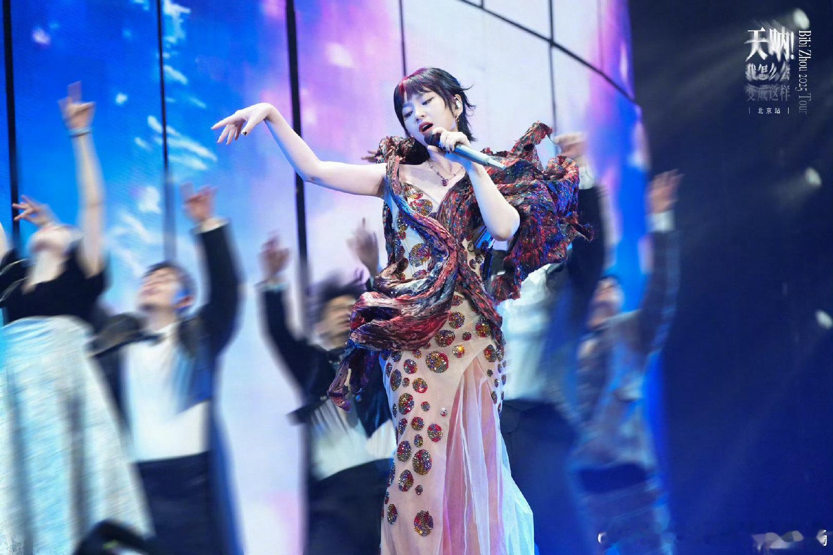 周笔畅很苦恼超女后现象级爆火湖南卫视背后超女带来一夜爆火，周笔畅却只苦恼生活失了