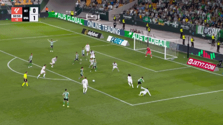 六台记者怒批裁判：干脆把冠军直接给巴萨，裁判长亲自去颁奖4月25日讯 今天凌晨结