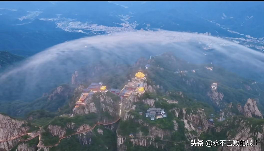 近日传出来一个相当炸裂的消息，科幻的不要不要的。

据一位资深媒体人透露，东方大