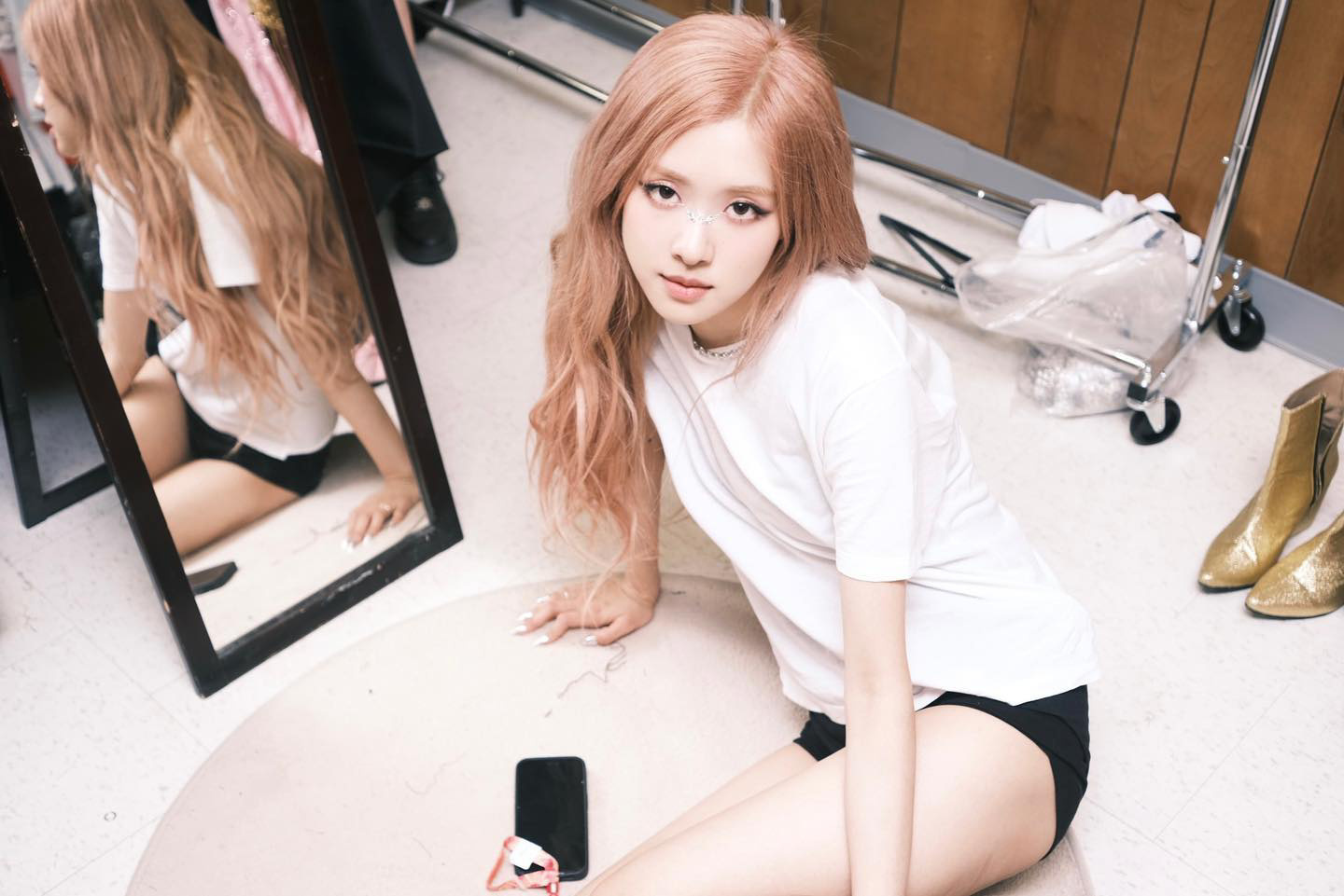 ROSÉ 朴彩英唯一主唱 朴彩英kpop三奢女帝 上天入地 再也找不到比你更可爱
