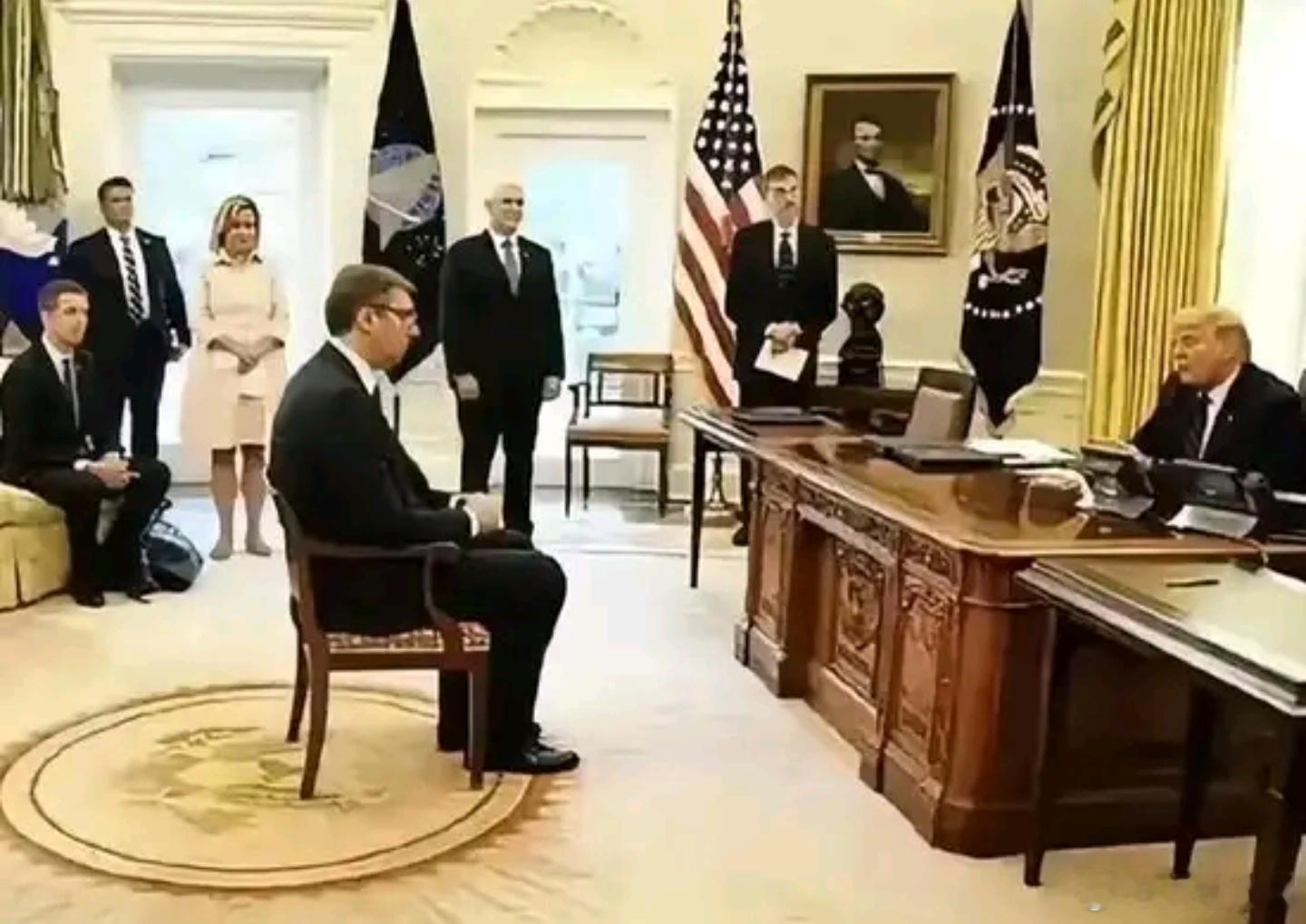 武契奇说，他无法为特朗普的每项举措辩护，但他能共情票投特朗普的美国民众。因为如果