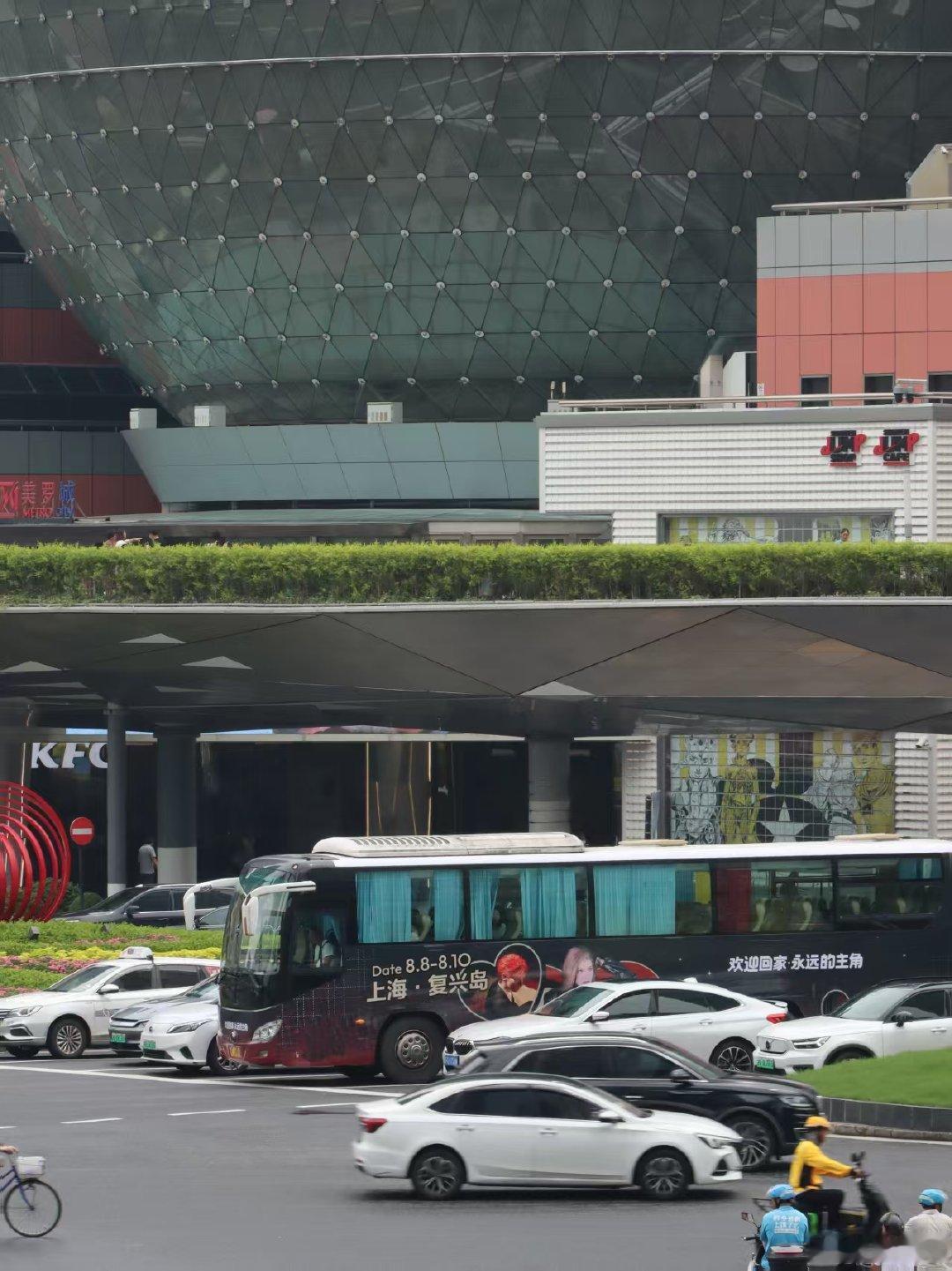 二次元燃动上海之夏本地人震惊：平时散步的岛就这么水灵灵变成了大型漫展现场？？上海