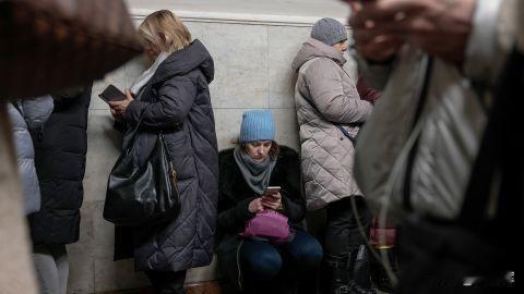 2月26日凌晨：俄军对乌克兰发动无人机+导弹联合打击

基辅、哈尔科夫、克里沃罗