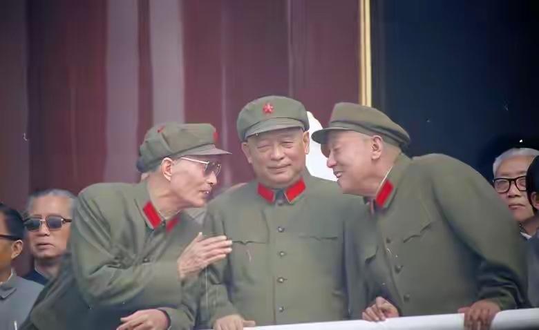 黄克诚84岁病重，坚决拒治：“国家钱，留给年轻人”，经常自拔输液管。开国上将探望
