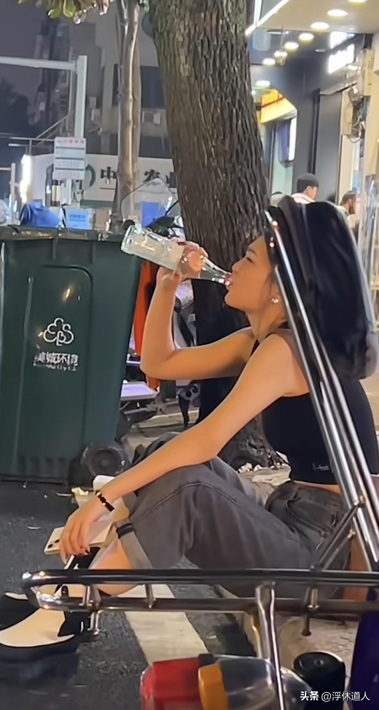 同志们，以后花钱别这么大手大脚了！

钱真的没有那么好赚。咱也老大不小了，别再混