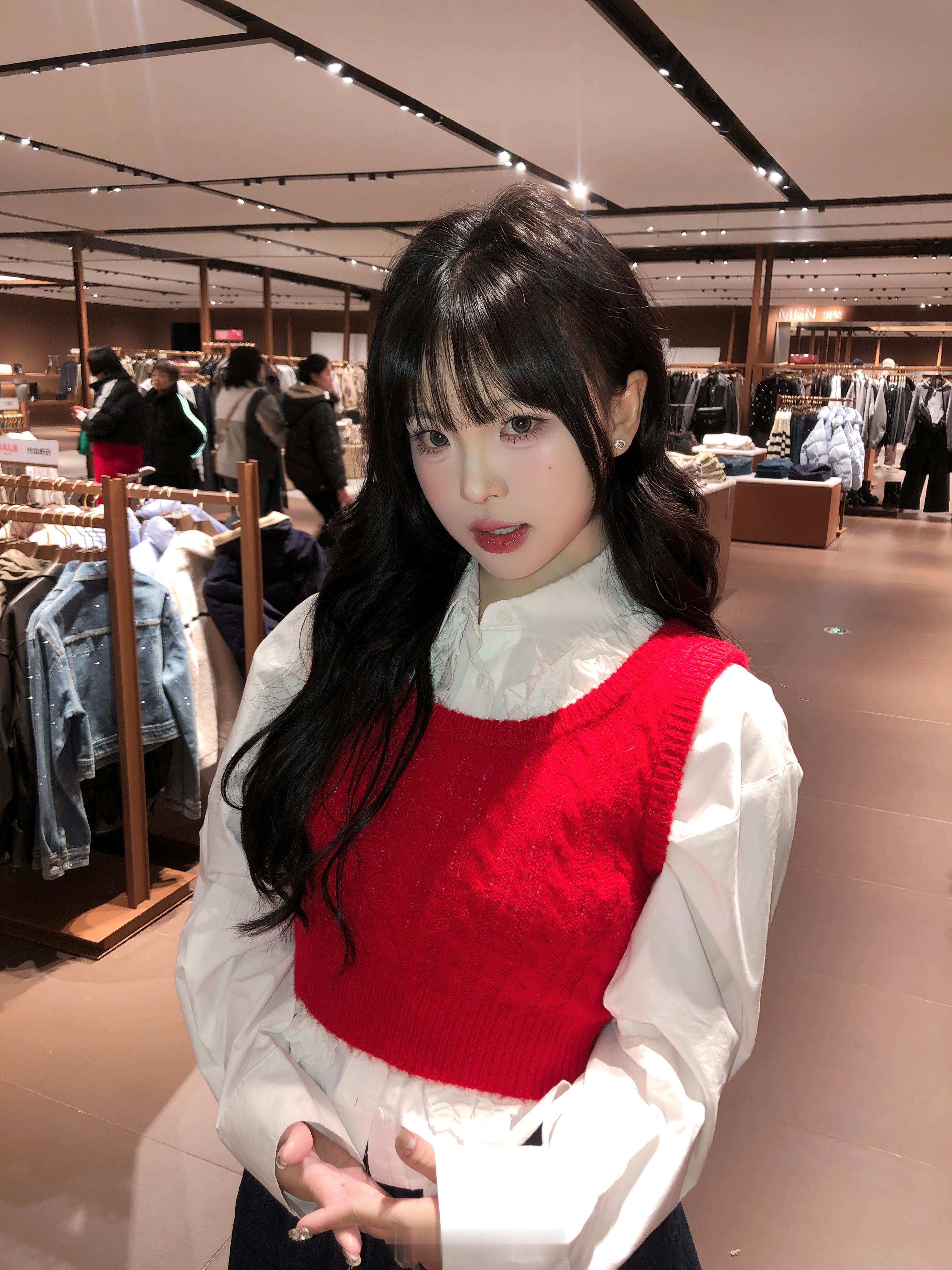 黑红就是最配的 