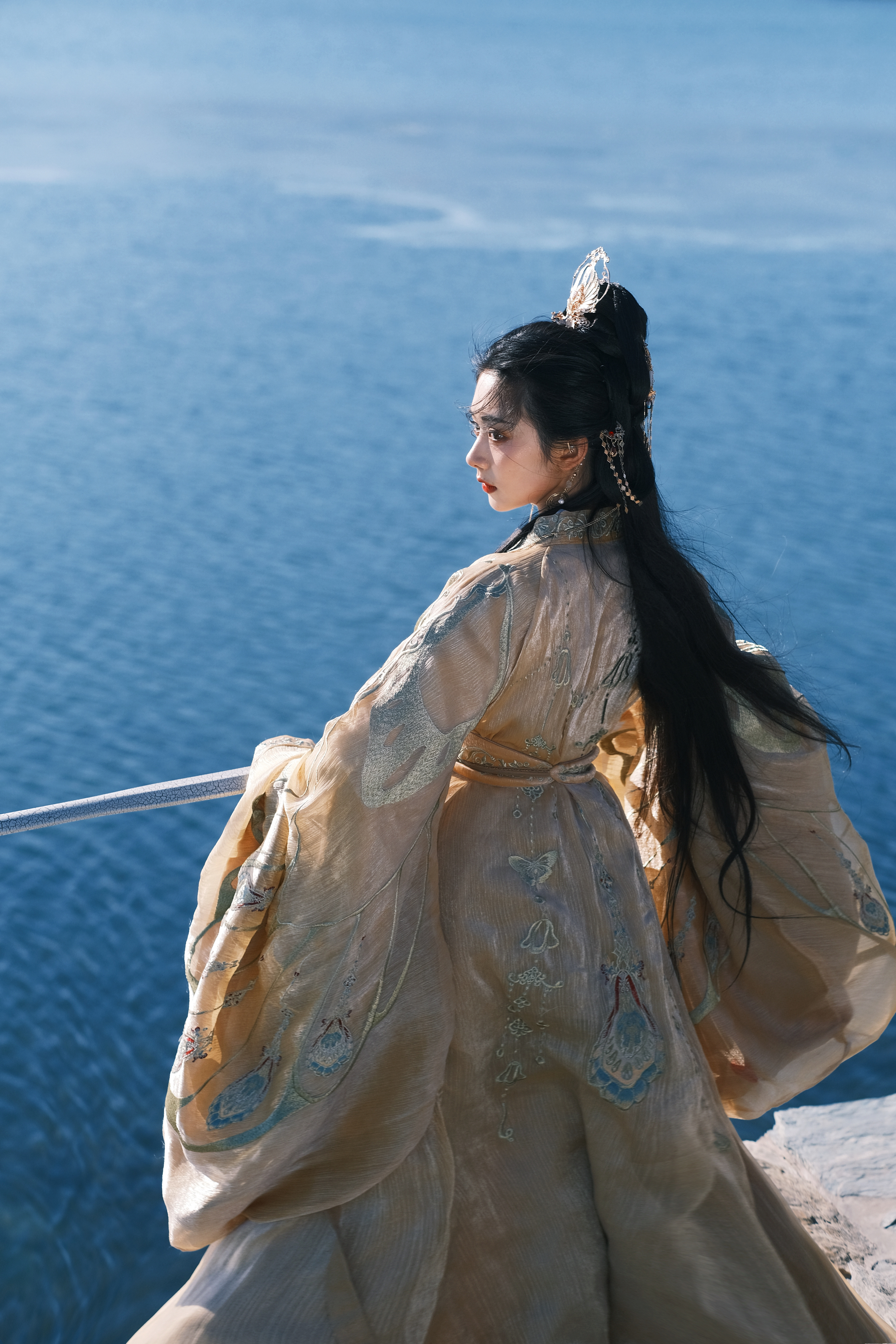 #冯宝宝穿古装# 王影璐这次给我们呈现的冯宝宝给了我们眼前一亮的感觉，她穿上古装