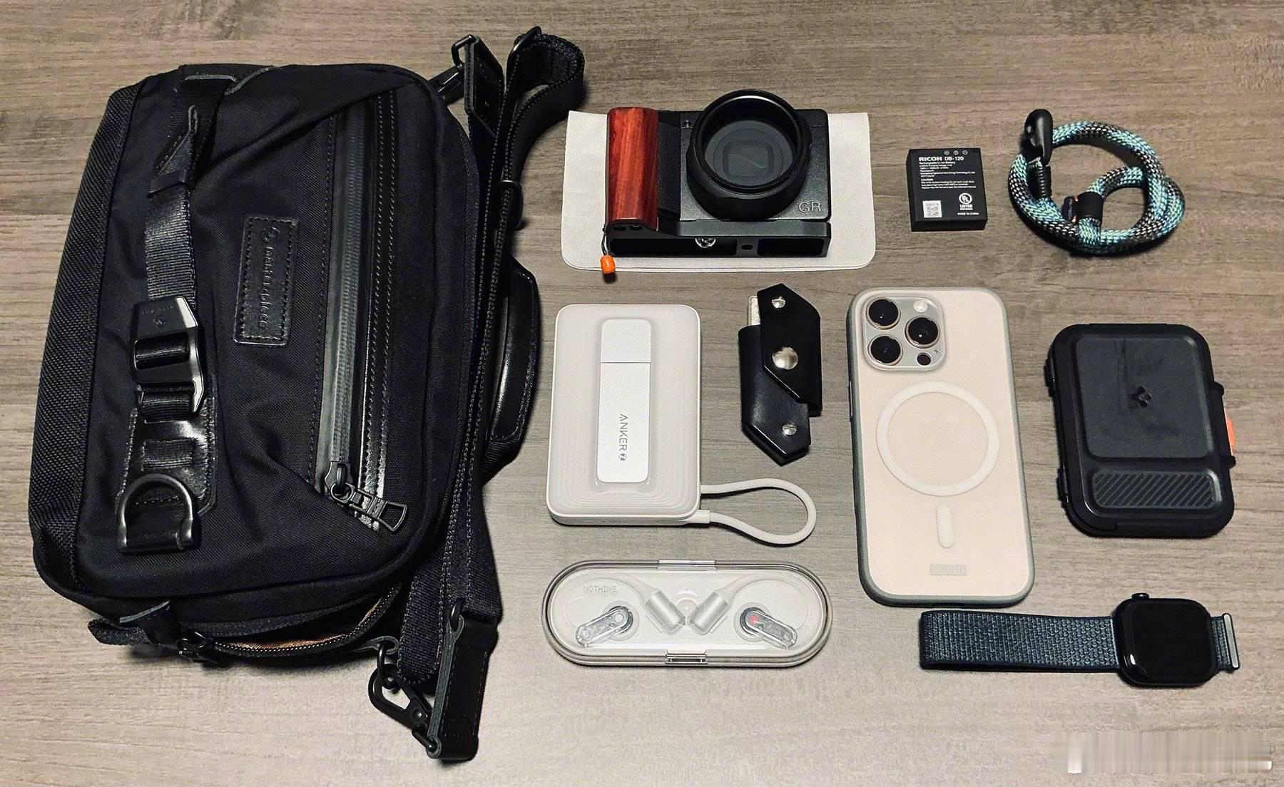 尾巴EDC 一日出行，包包轻盈。正喻 