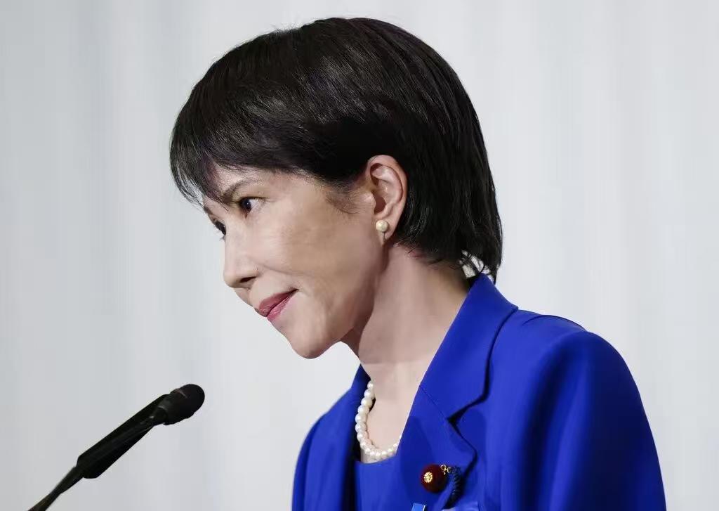 高市派人来中国解释，单看这个行为，其实就已经算是“举白旗”了。如果不是怕了，为何