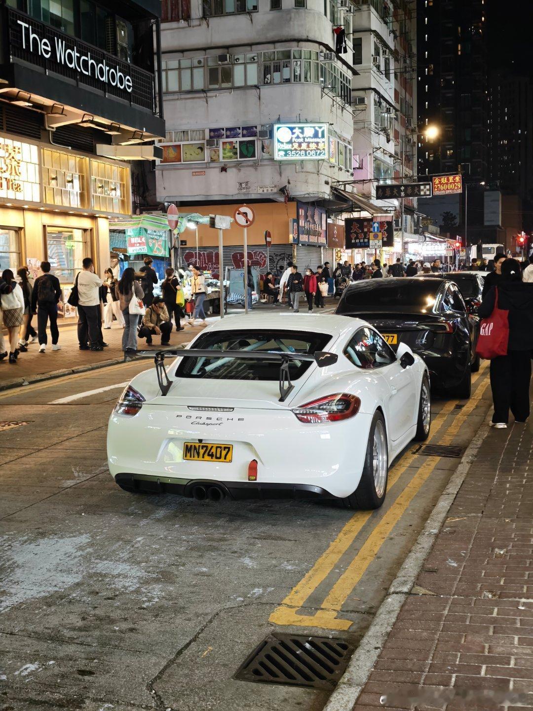 很久沒見了！ 來到旺角想起你們第一次見981 clubsport?  好帥，還要