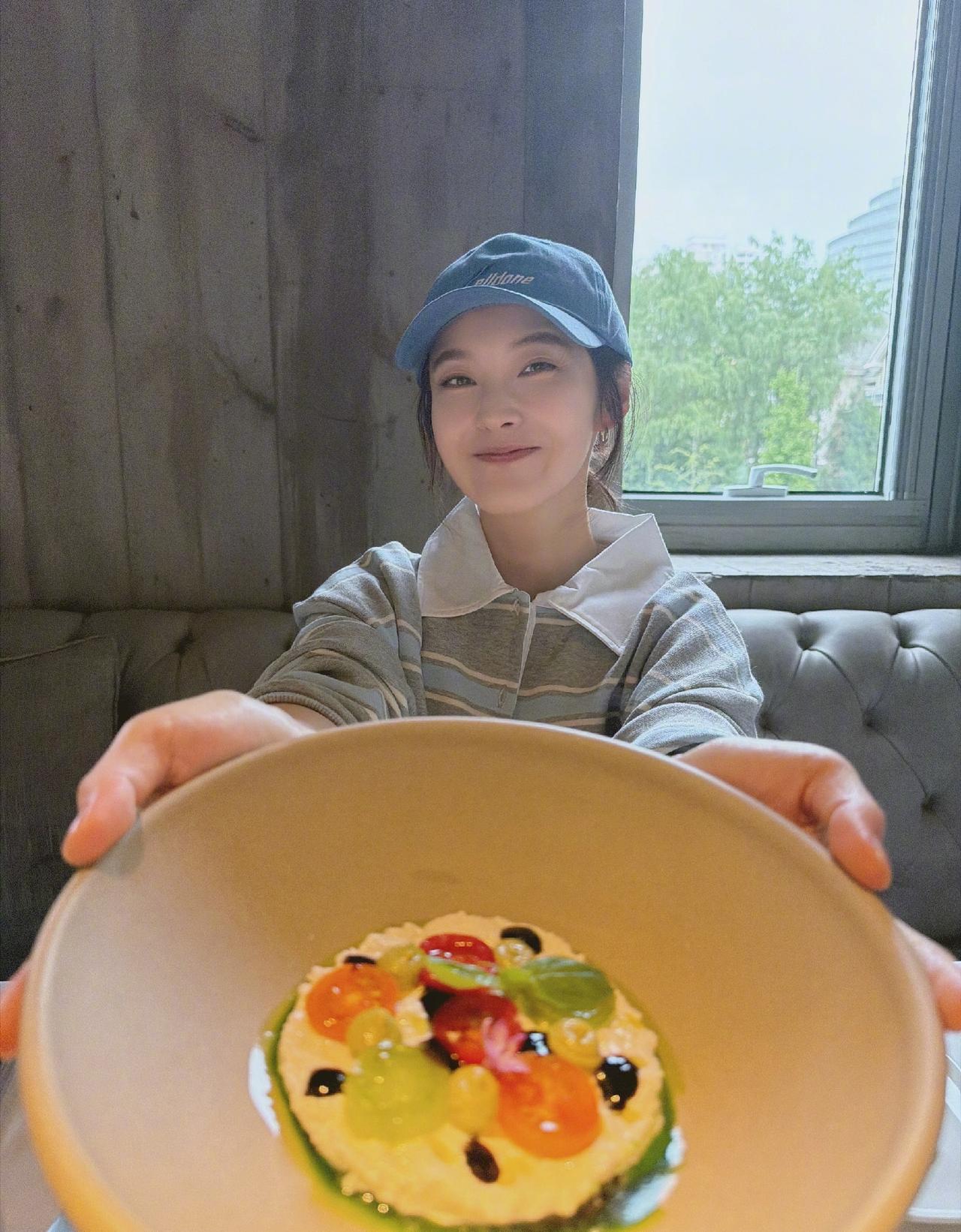 张佳宁，高调发文！

7月27日，一向低调的张佳宁一改往日风格，一连发了10张图