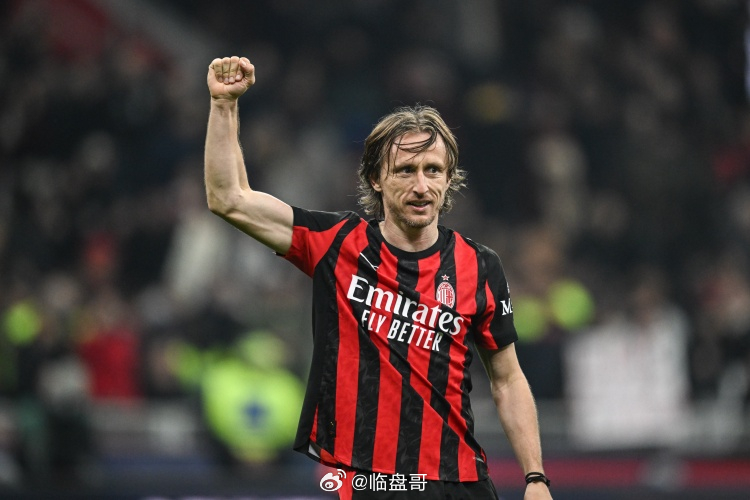 40岁太拼了！莫德里奇又连续5场意甲踢满，目前27轮意甲踢满21场莫德里奇AC米