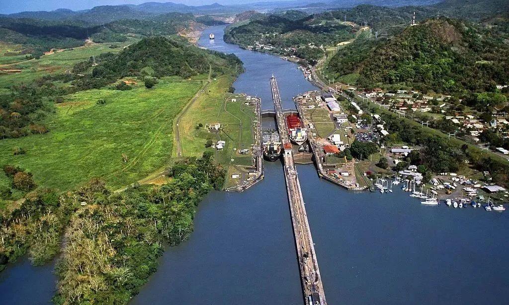 首先，在物流降本方面，平陆运河打通了西江与北部湾的江海联运主轴，使西南地区货物出