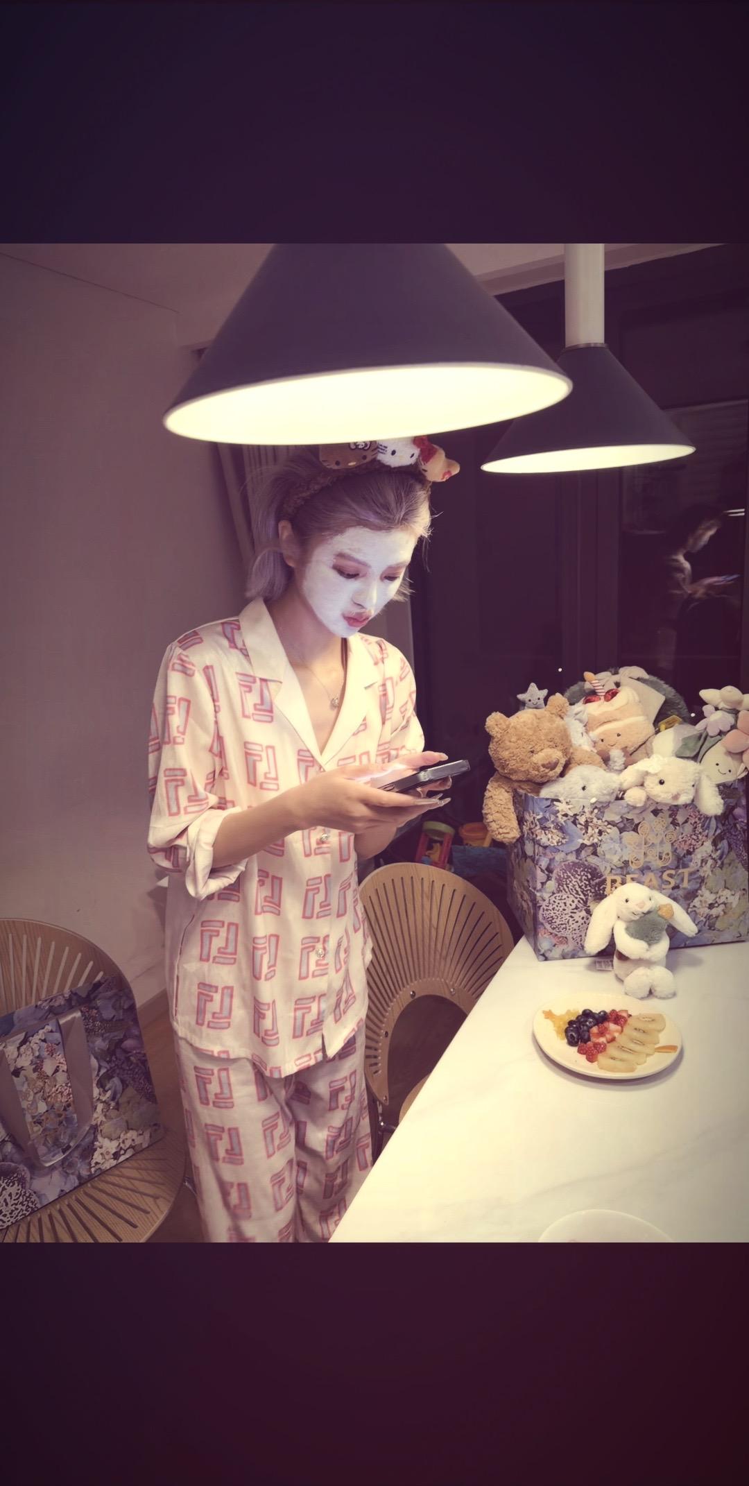 我想被你挂在包包做个Jelly cat 速速发歌