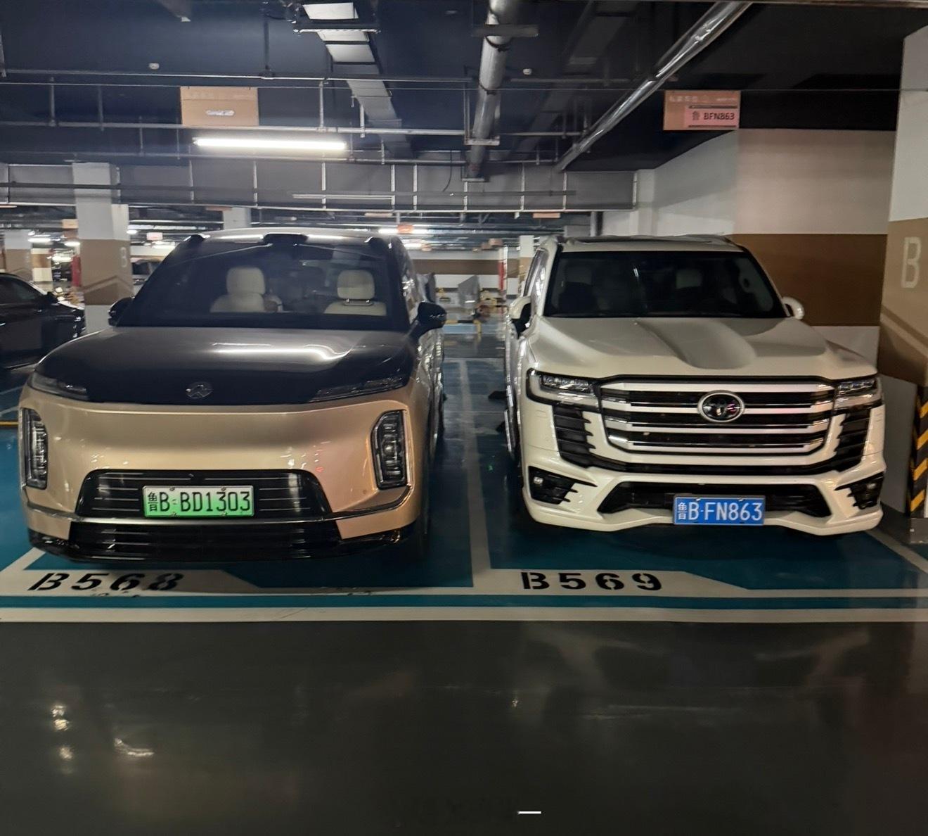 蔚来ES9跟陆巡对比，谁气场更大？