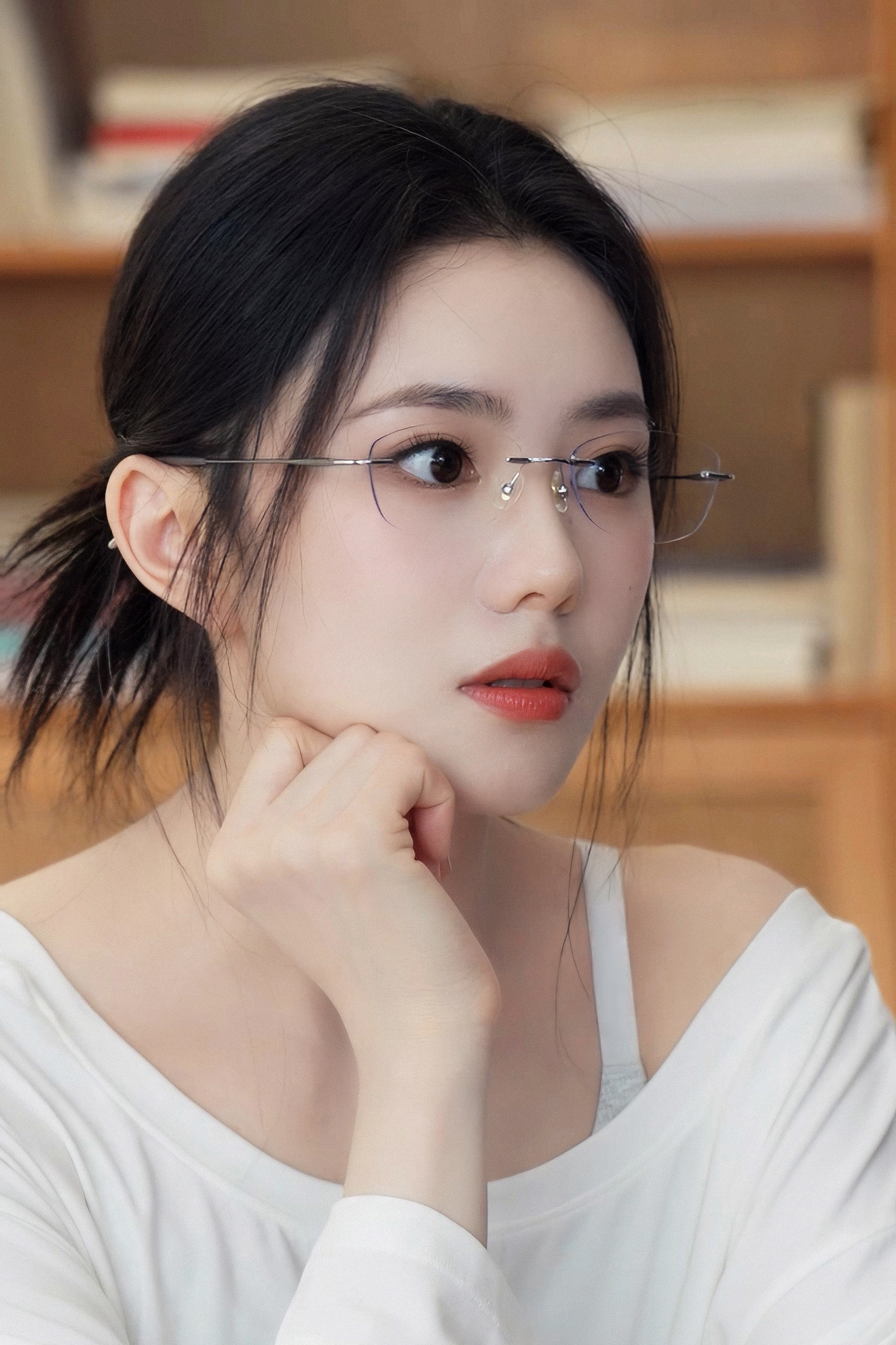 刘浩存❤️❤️❤️清冷干练妆✨✨✨化妆：金鹤龙🧏🏻♂️刘浩存刘浩存马上妆好运