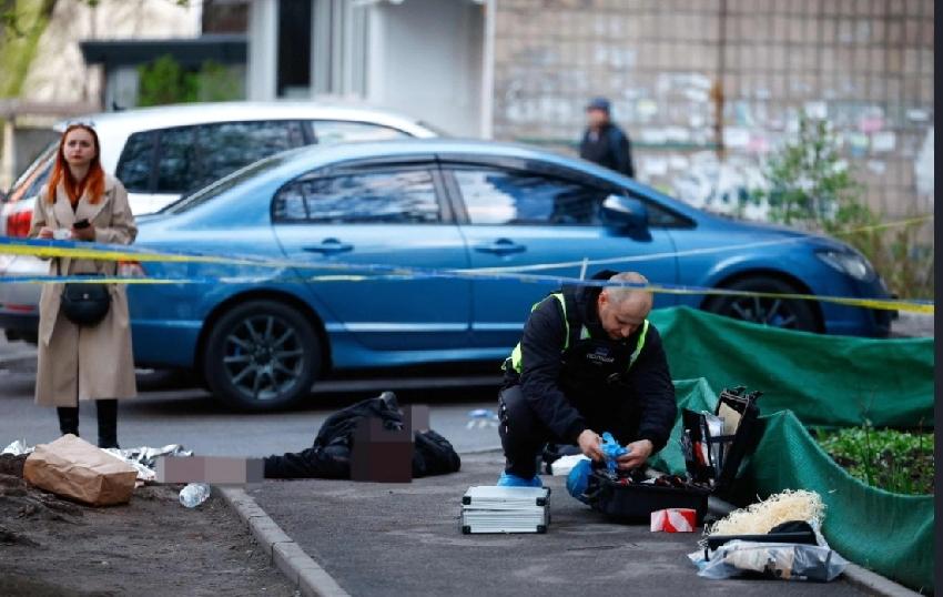 乌克兰首都基辅一个住宅区周六发生严重枪击及挟持人质事件，一名男子在街头向路人开枪