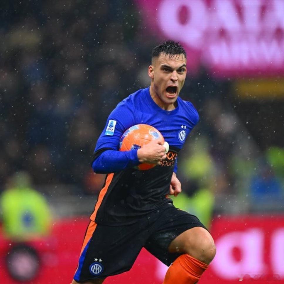 米兰体育报：国际米兰有三名球员如果在今天的比赛中吃到黄牌就将停赛 他们分别是劳马