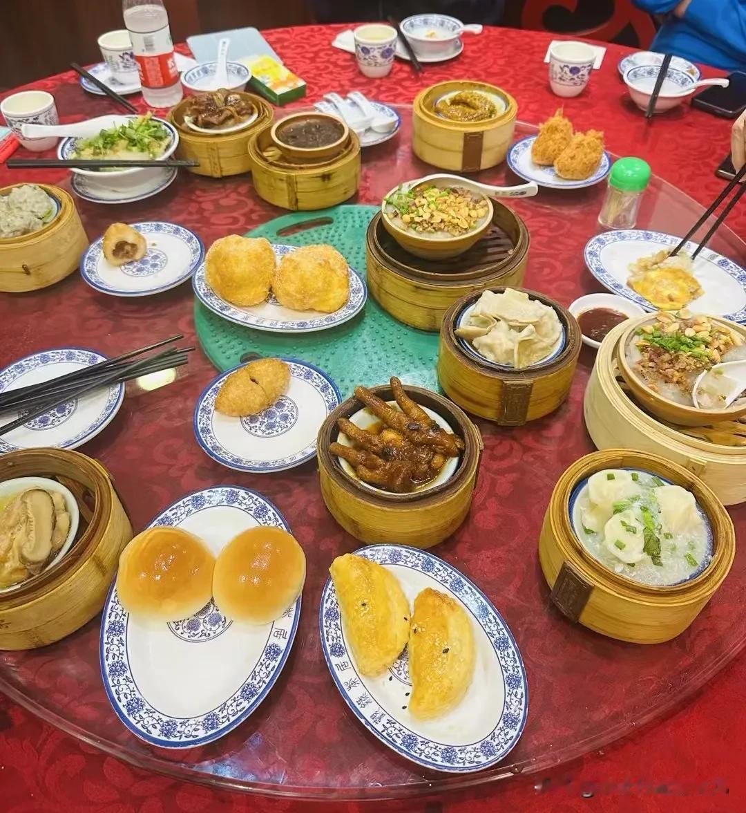 冬至日碎片
刻入骨子里的饮早茶文化[捂脸][捂脸][捂脸]