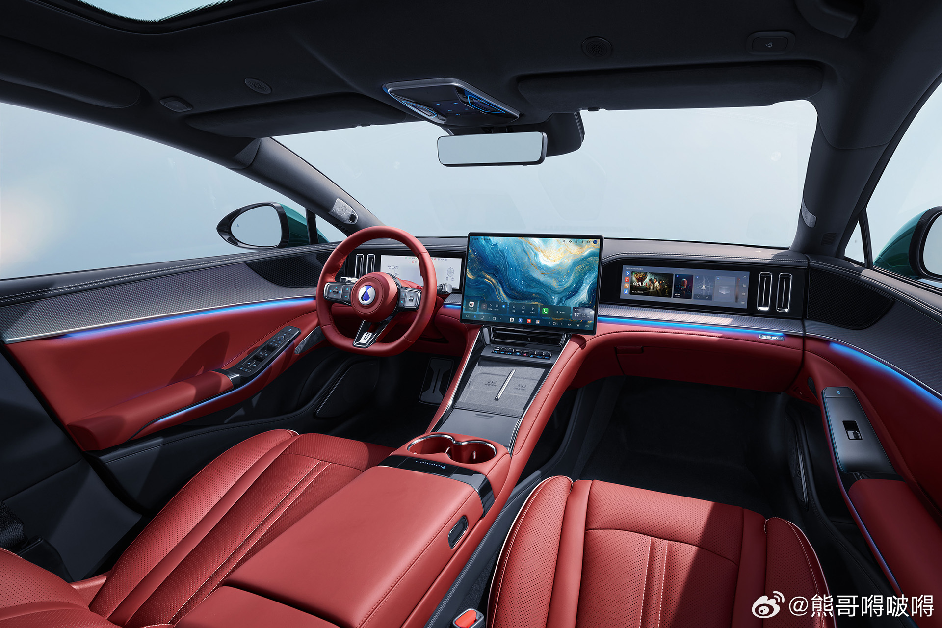 全球首台二代刀片电池腾势Z9GT交付 树立新能源豪华标杆3月13日，全新腾势Z9