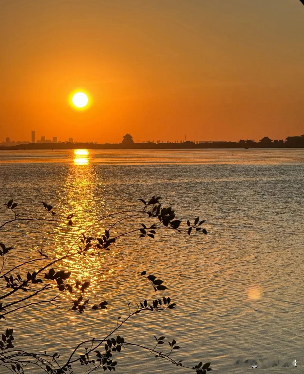 看完这5句话，成年人的焦虑瞬间清零！
 
看完这5句话，我保证你会瞬间停止焦虑，