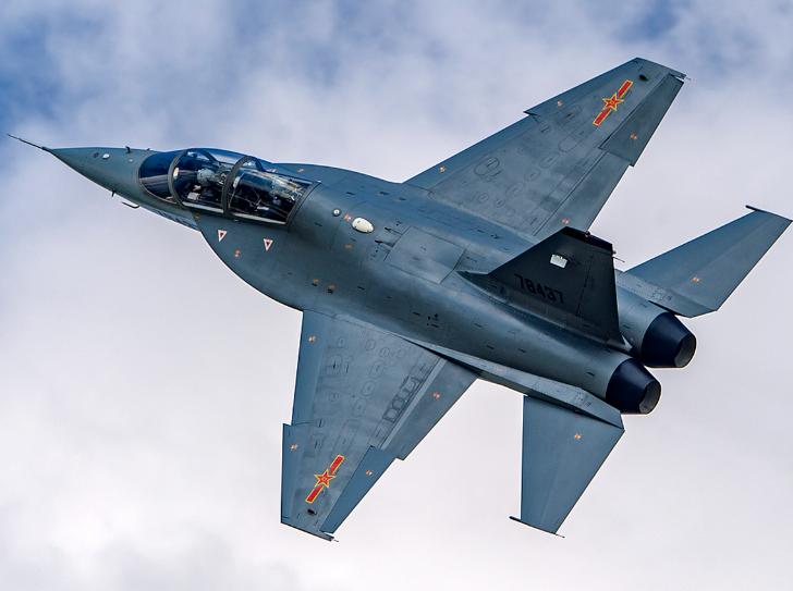 巴基斯坦飞行员早先私底下常说：中国战机不过是 "穷国版的 F-16"，凑合着用还