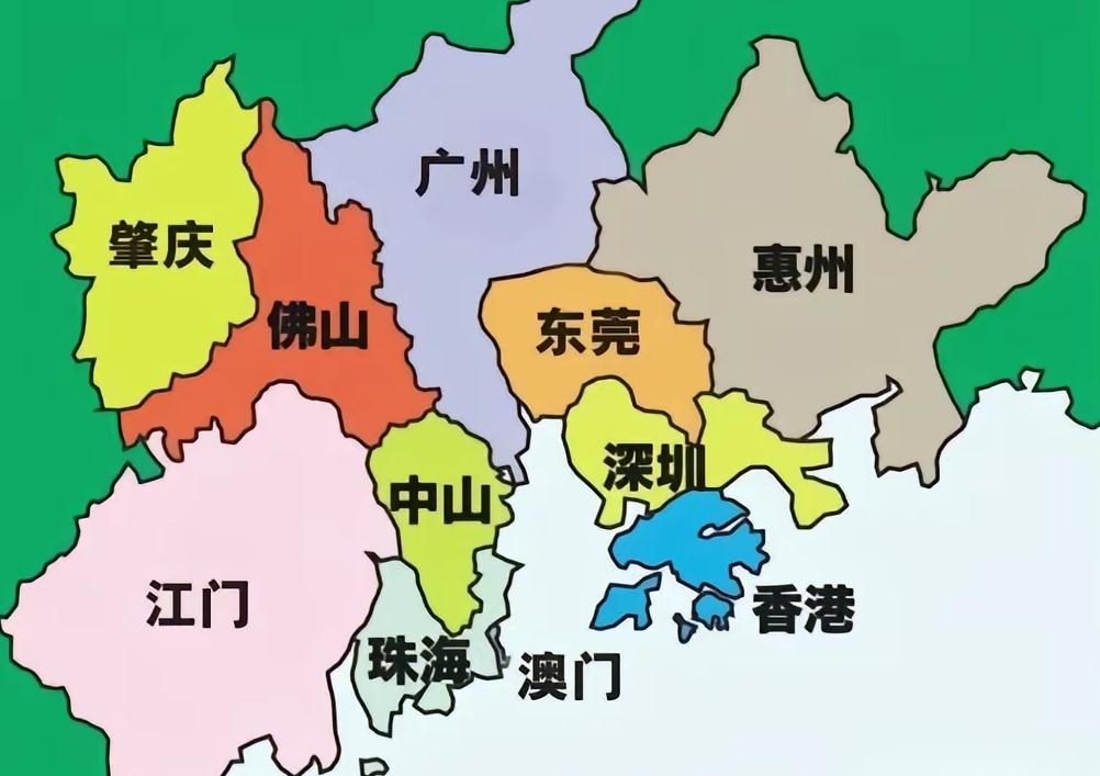 这是一场关于“认知围猎”的博弈。历朝历代的特权阶级之所以能稳坐金字塔尖，并非仅仅